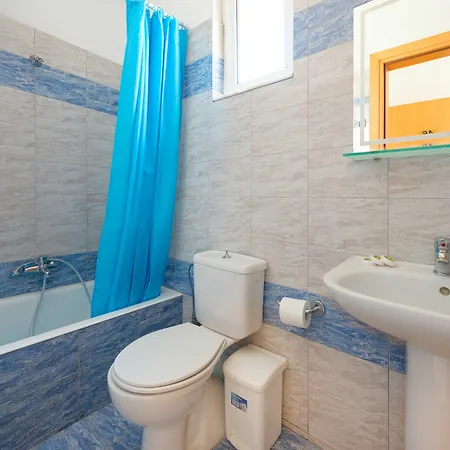 Apartment Yiannis *